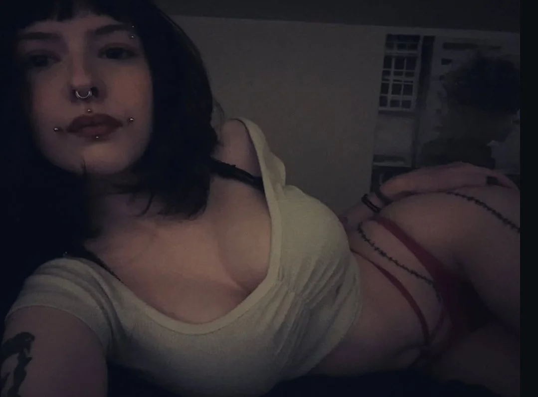 18 years old teasing bitch image 7