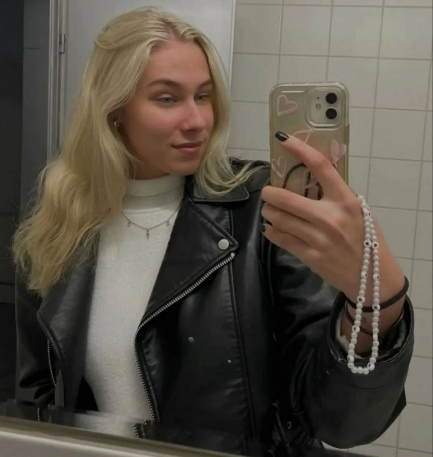 Slut ex gf. Kik the ex @ Ron.nr image 13