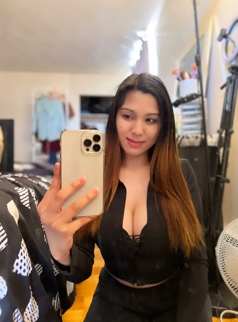 hot girl sabrina image 3