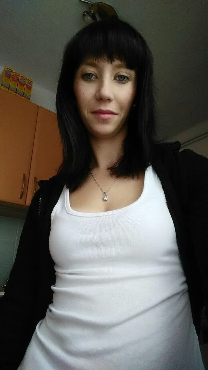 Croatian Girlfriend image 15