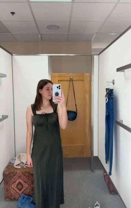 Lacey 23 image 2