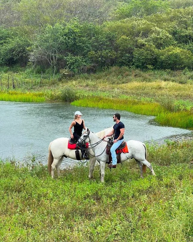 Caiu na net casal loira gostosa do agro foi vazada no anal pelo corno image 3