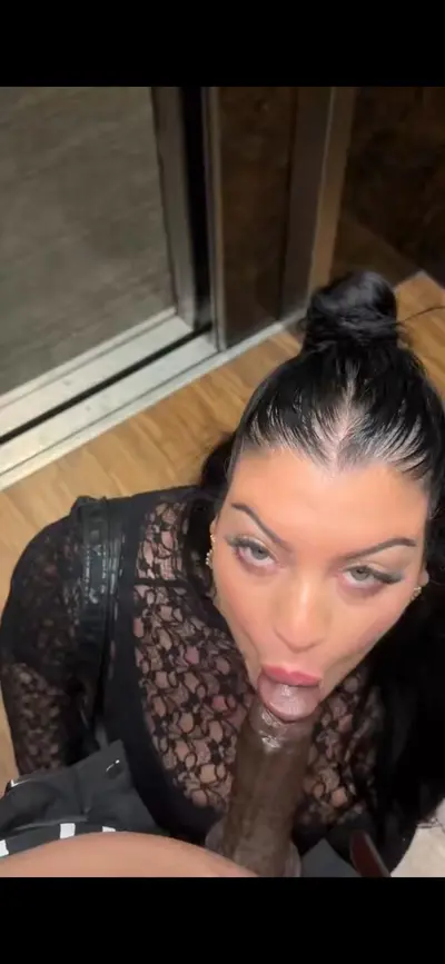 Head in elevator She couldn’t wait to suck … so she pulled pants down and got to work 🥵🍑🔥 cover image