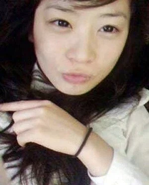 Korean exhibitionist Yoon-mi main image