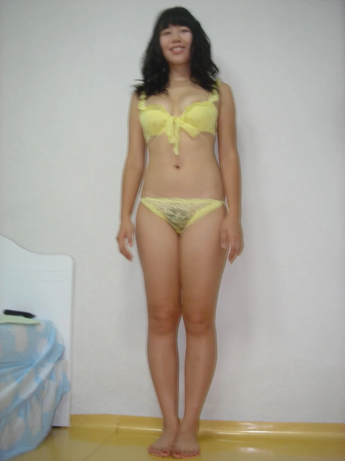 Korean exhibitionist Yoon-mi image 12