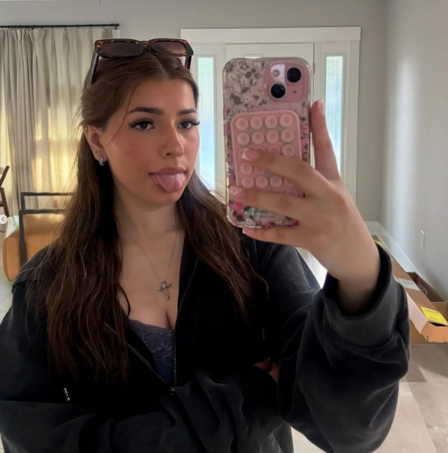 Latina Teen Bop Ava image 8