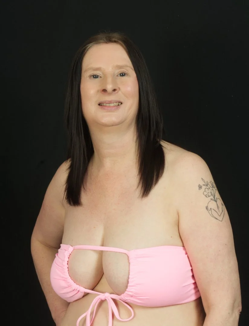 Lovely Julie - Dental nurse from UK - Needs cash image 12
