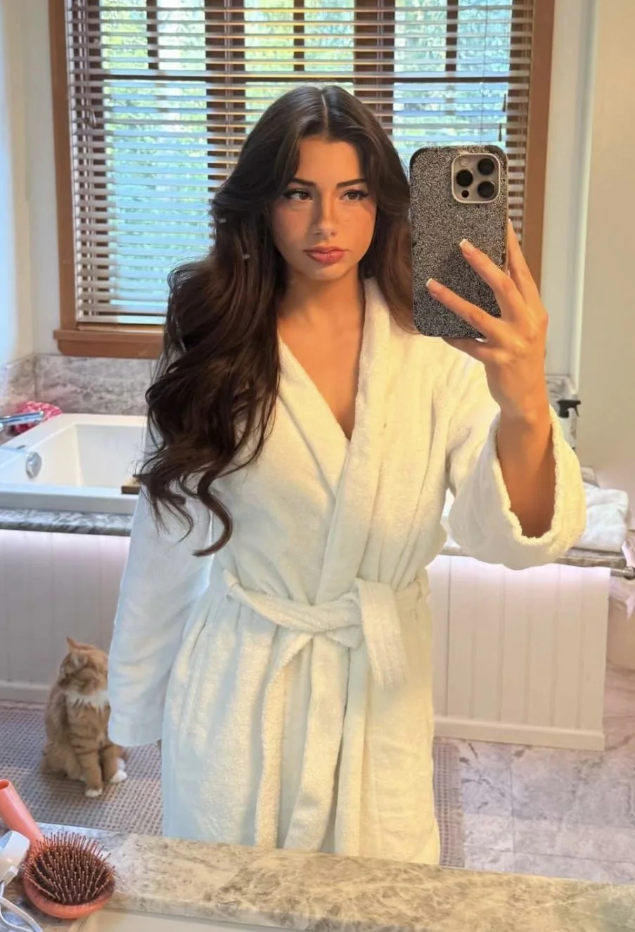 New Mikayla snap post! image 5
