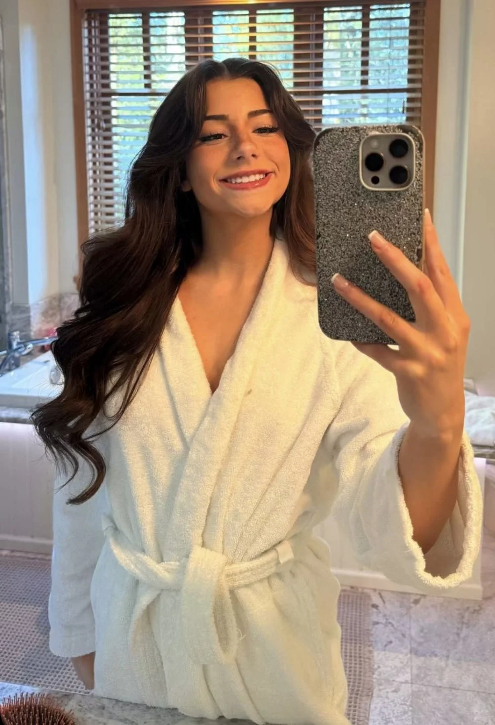 New Mikayla snap post! image 6