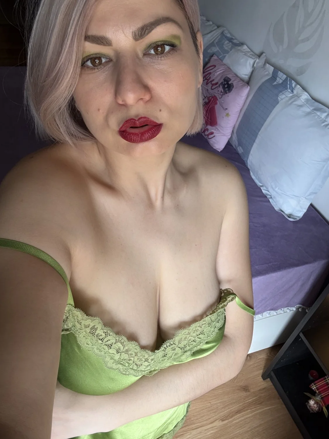 Bună sunt Maya2023rebel o tipă jucăușă și plină de fantezi sexuale image 8