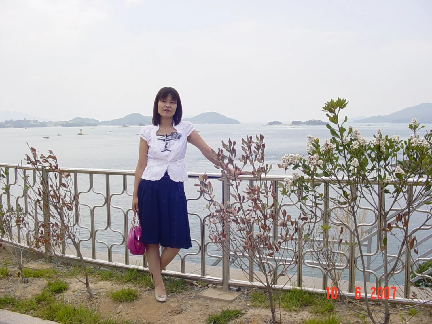 Korean amateur milf 15 image 2