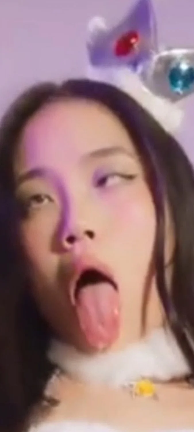 Momo image 18