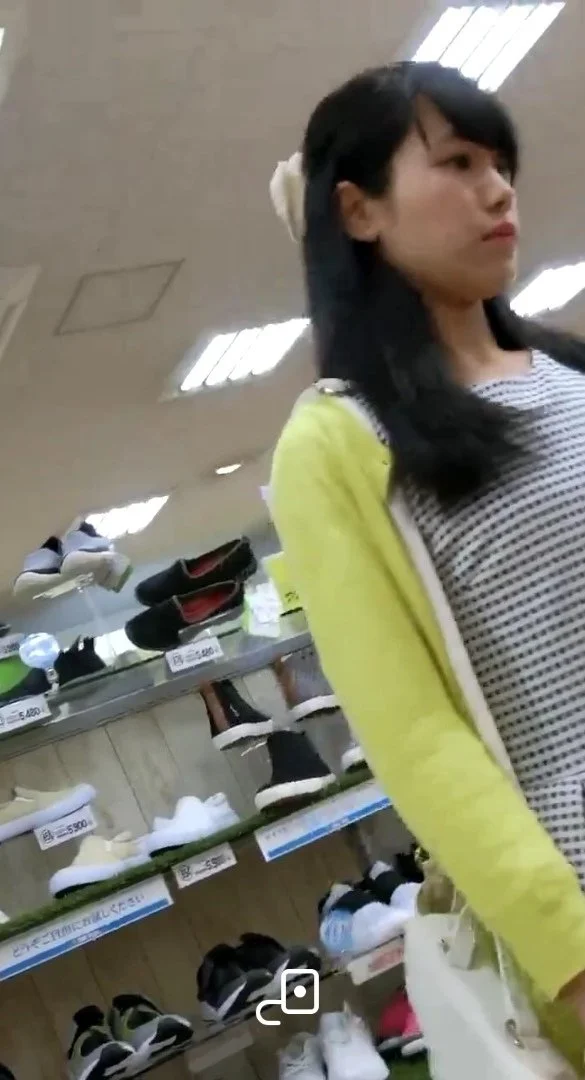 🔚Japanese　お嬢様風　綺麗な太もも　お尻をじっくり鑑賞　ソフトエロ　一発やりたい main image