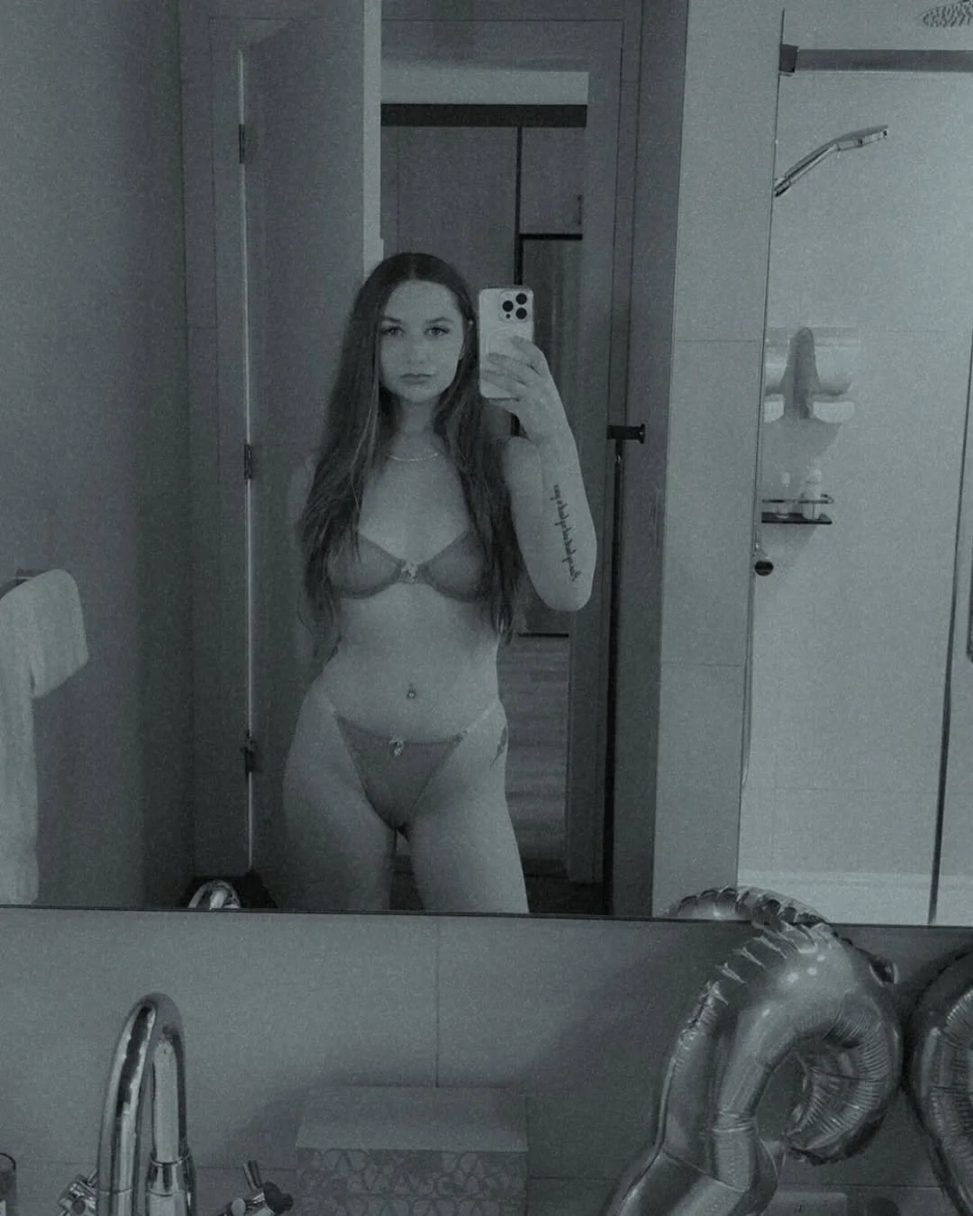 Amateur Teen Hentai Big Ass Thicc Trans image 3