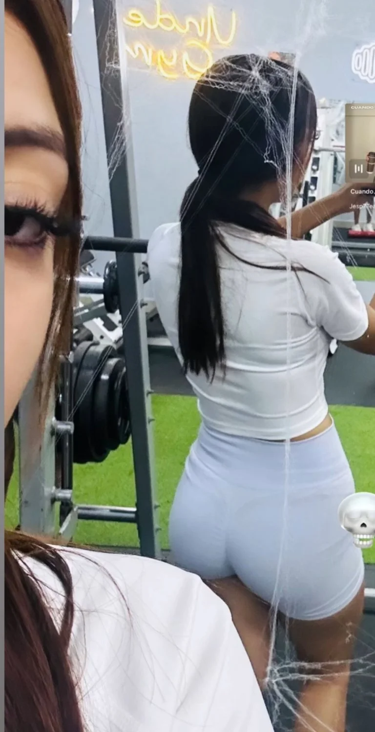 Hermosa girl flakita y putita zorrita y tiene cuerpo sexy image 13