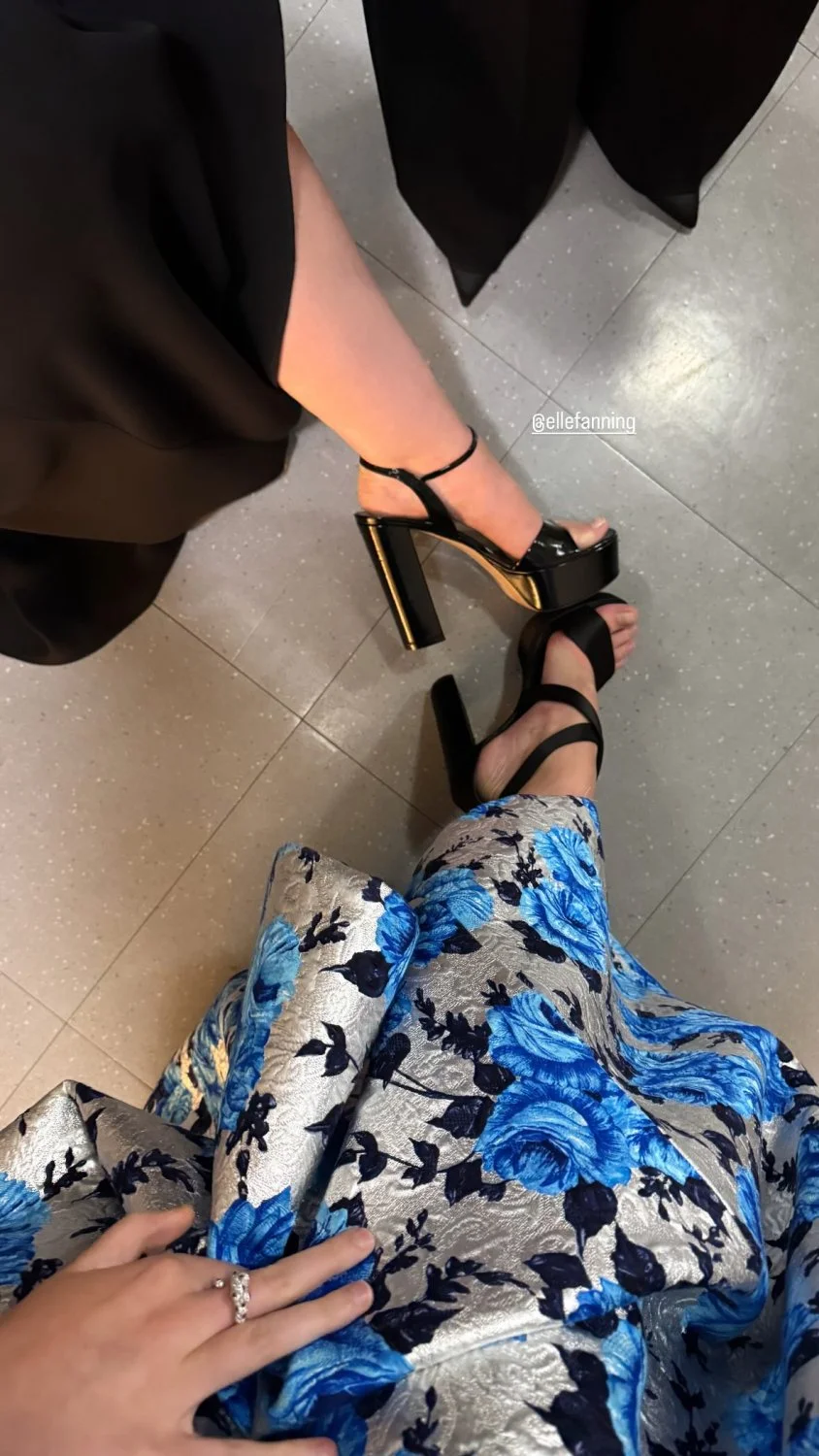 Elle-Fanning-Feet-4387582 (3) image 15