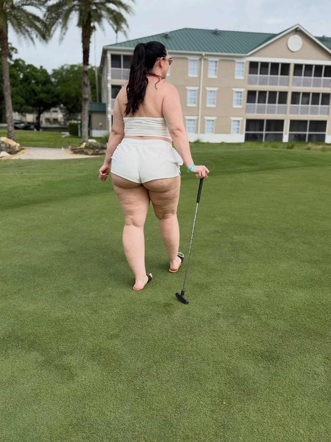 Pawg golf!!! ⛳☁️🤍 image 3