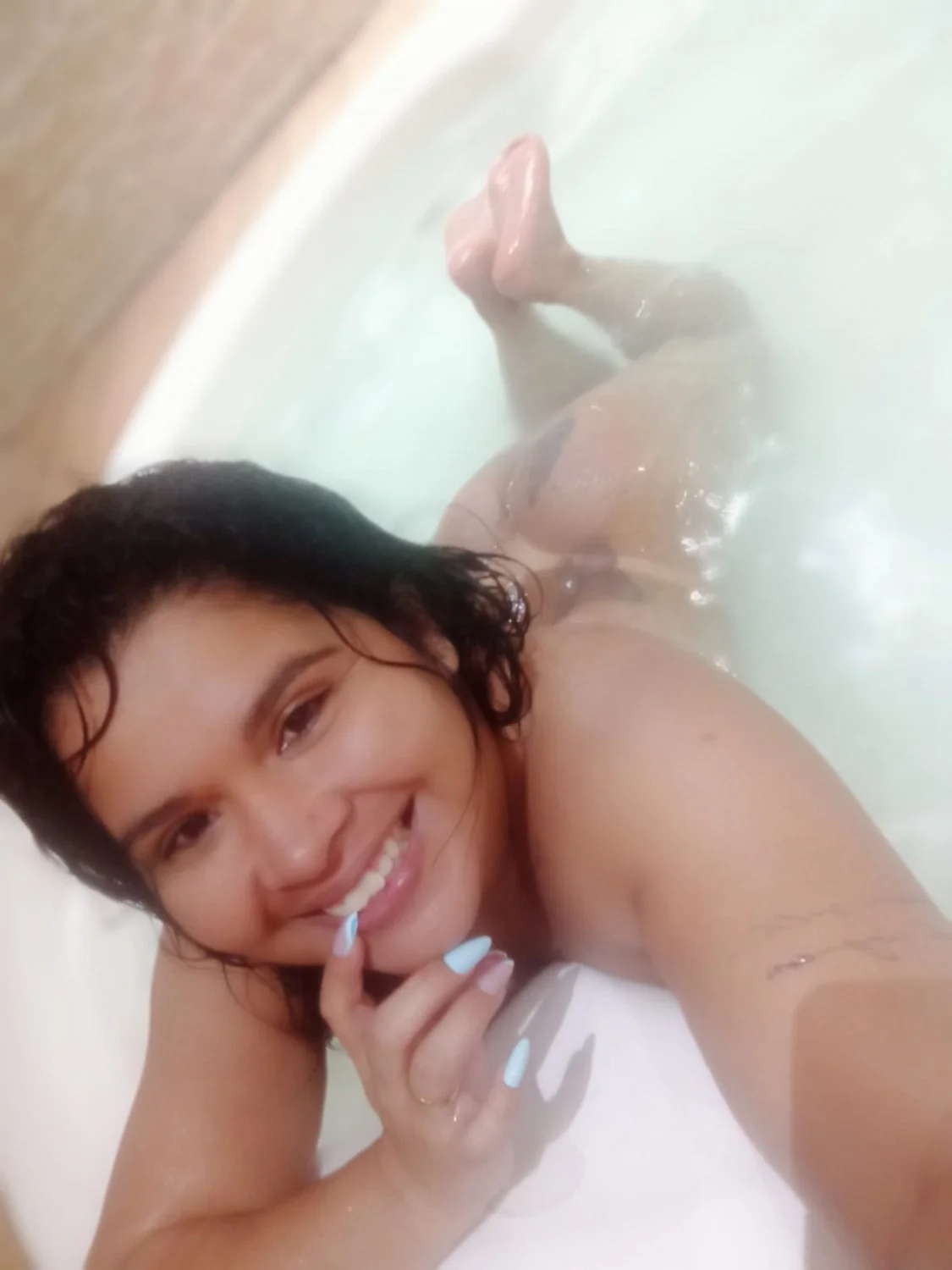 HOTWIFE image 17