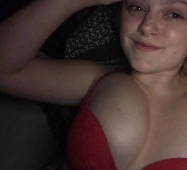 Stourport uni slut leaked. Let’s make her famous. Dm for info image 2