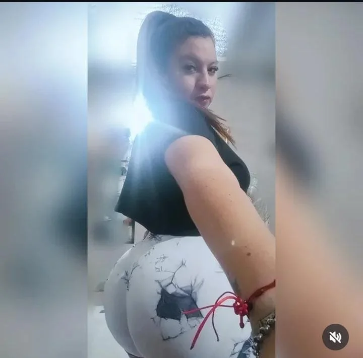 Latina mexicana de gran culo parte 1 image 15