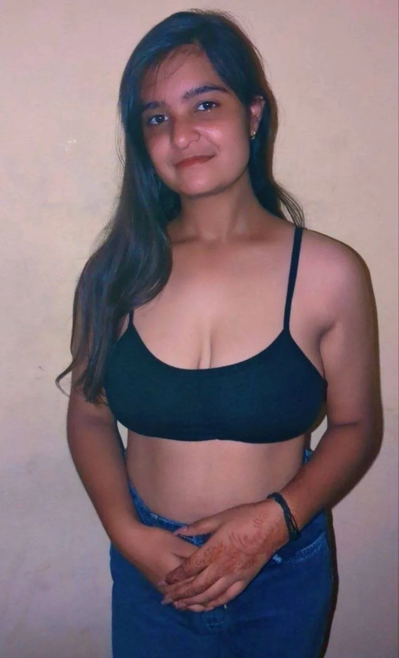 574 - Beautiful Indian girl recorded by bf image 3