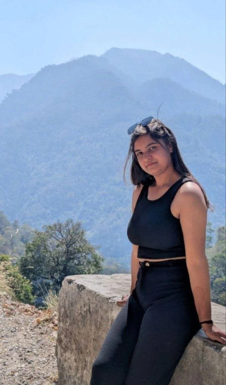 574 - Beautiful Indian girl recorded by bf image 4