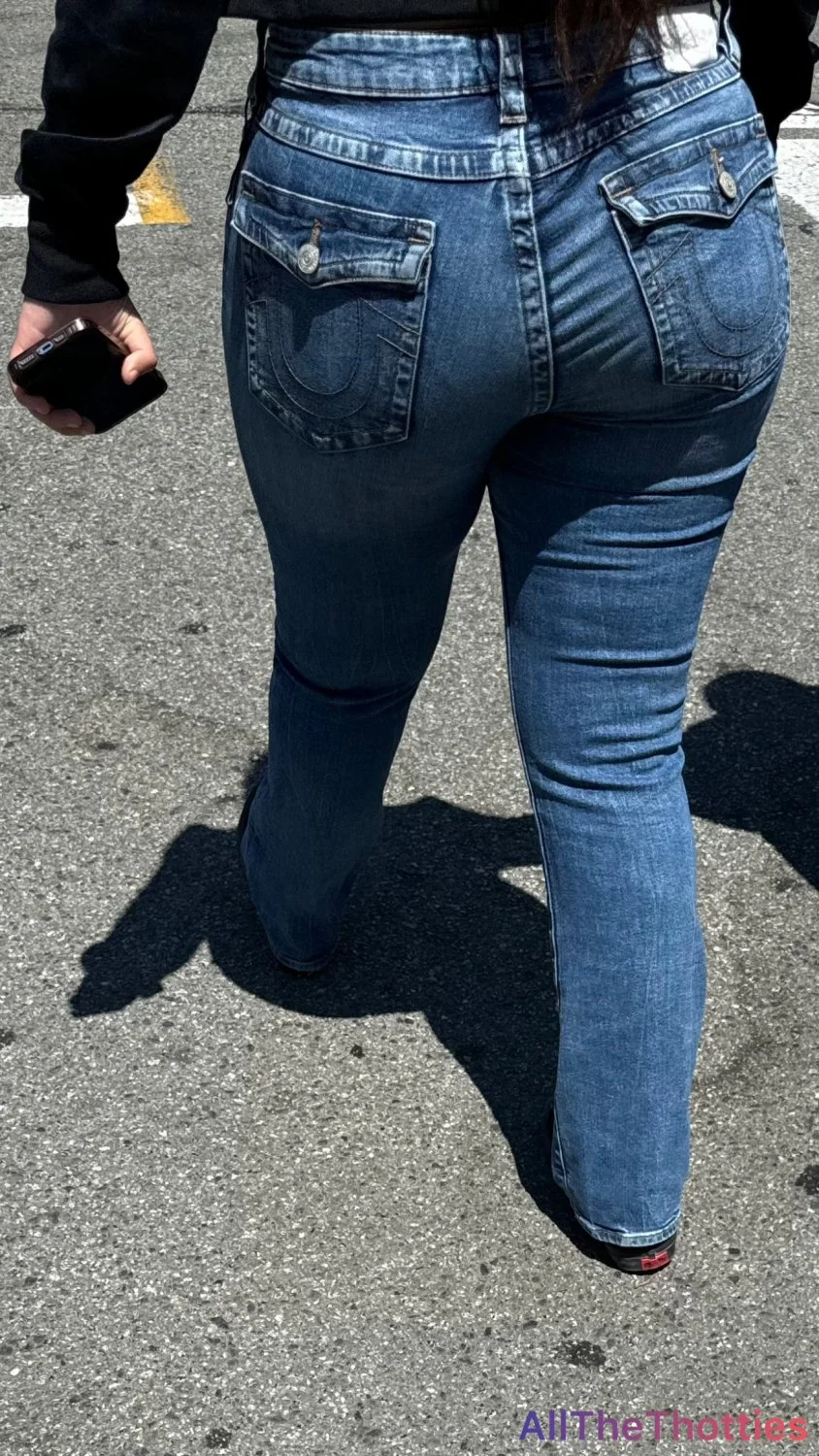 Creepshot : Latina Ass In True Religion (Slow Motion) image 10
