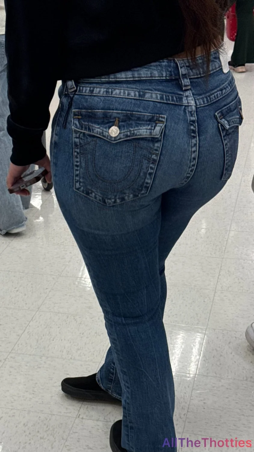 Creepshot : Latina Ass In True Religion (Slow Motion) image 3