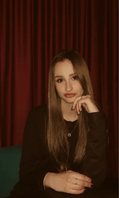 Sexy lips bitch cover image