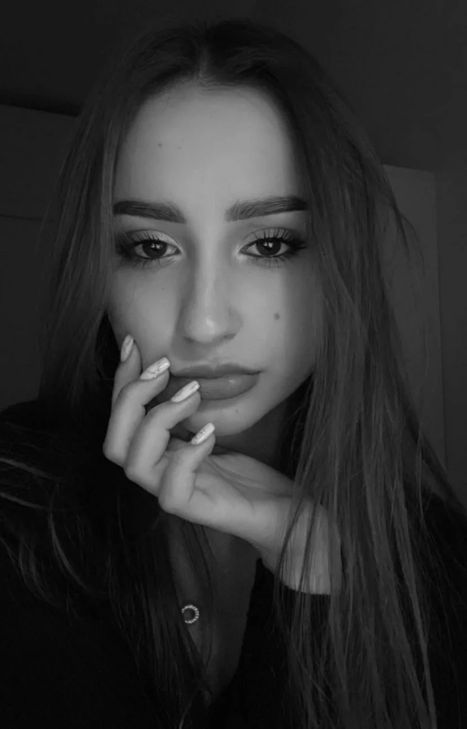 Sexy lips bitch image 3