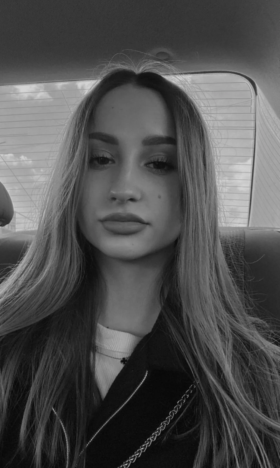 Sexy lips bitch image 9