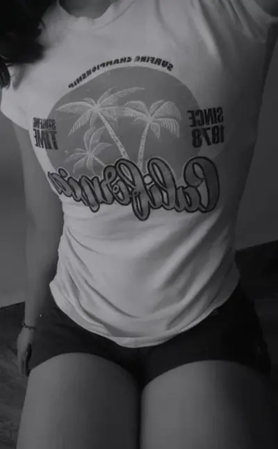 Mi amiga la caliente 🥵😈🔥 cover image