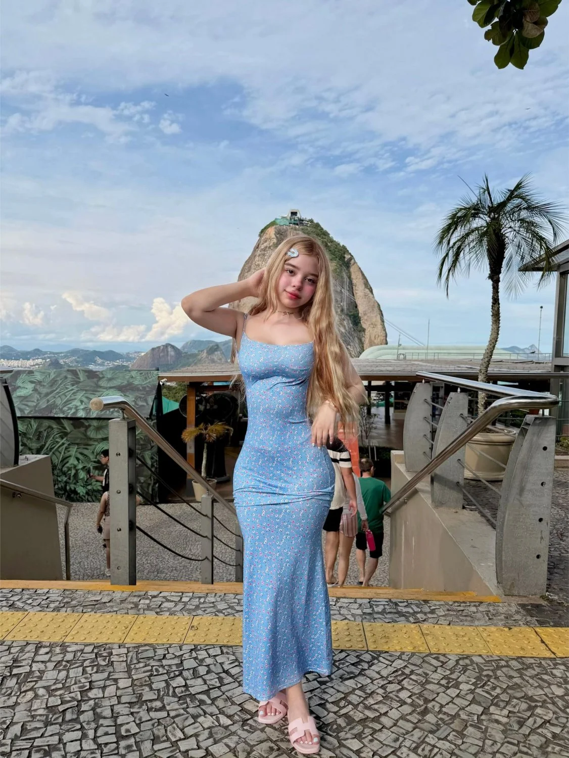 Sarita Sofía linda y caliente colombiana de gran culo y unas pedazos de tetas hot Big ass perra puta image 14