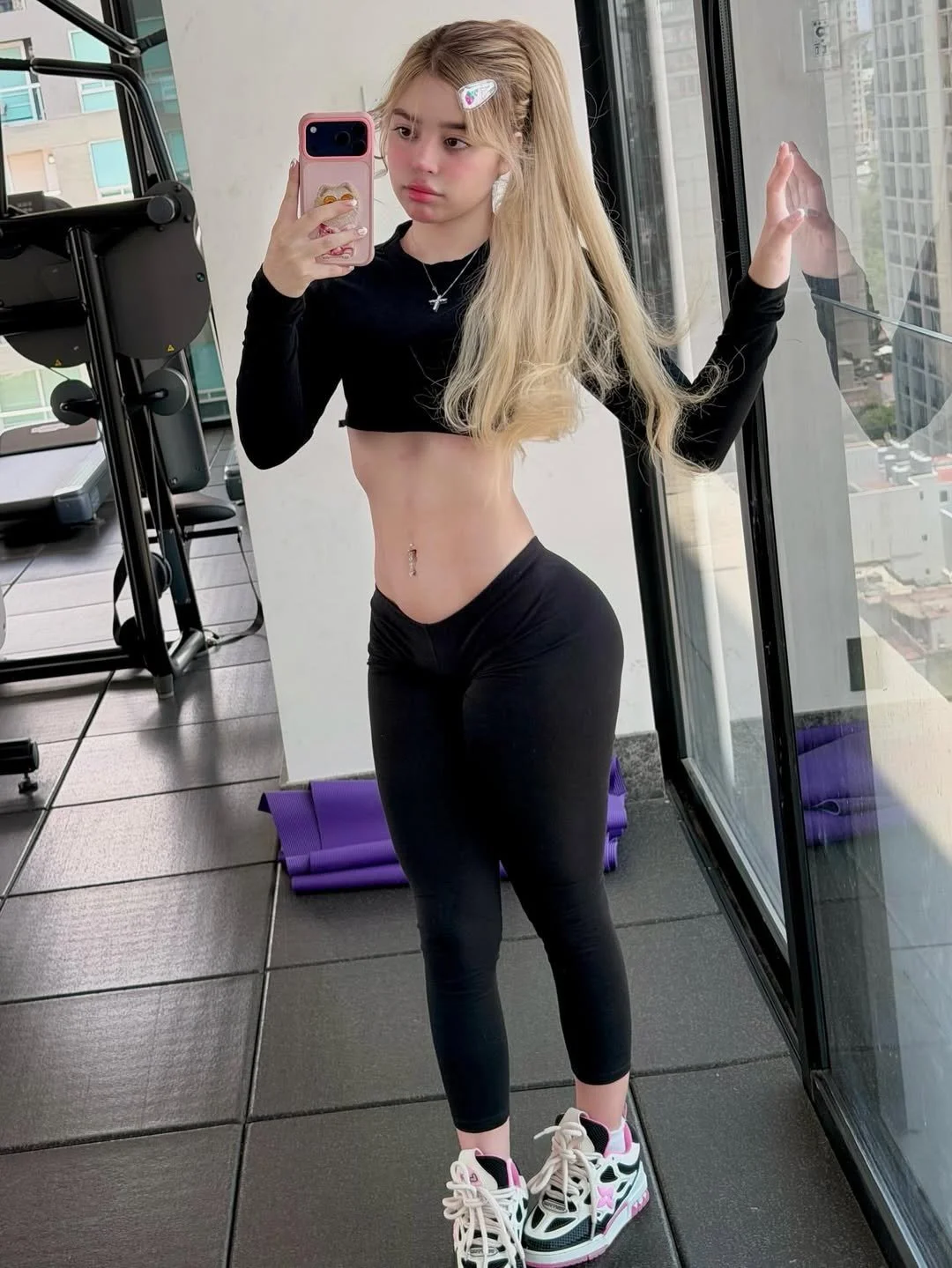 Sarita Sofía linda y caliente colombiana de gran culo y unas pedazos de tetas hot Big ass perra puta image 26