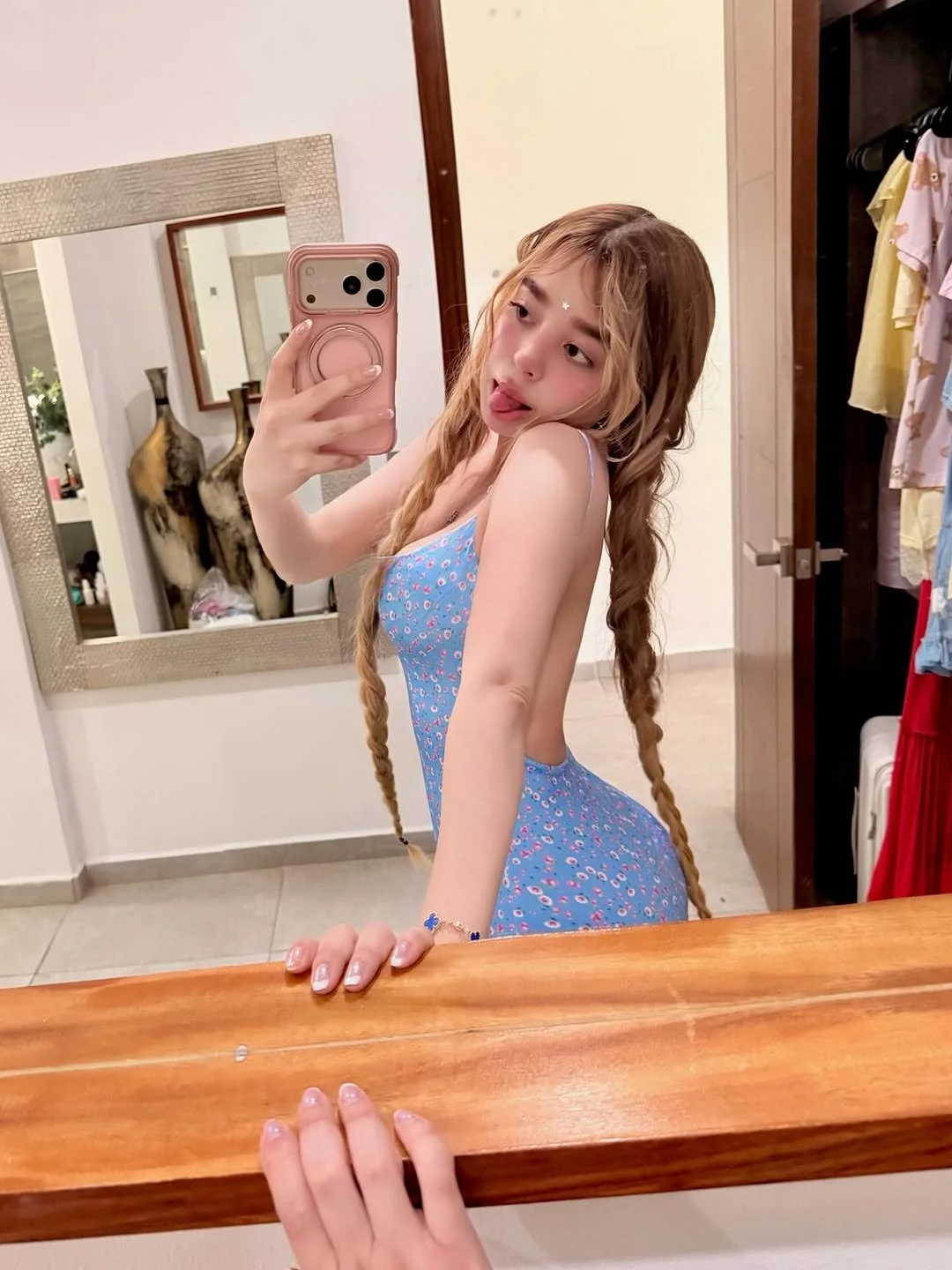 Sarita Sofía linda y caliente colombiana de gran culo y unas pedazos de tetas hot Big ass perra puta image 8