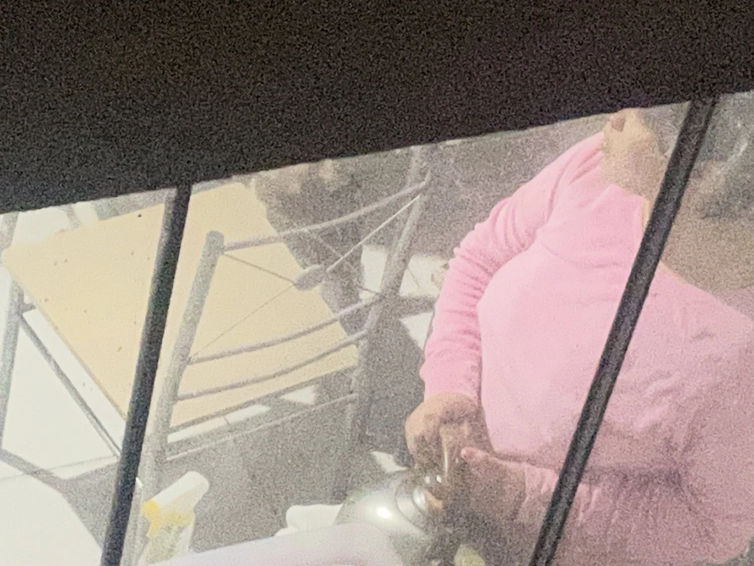 Mi vecina tiene un rico culo y grandes tetas image 18