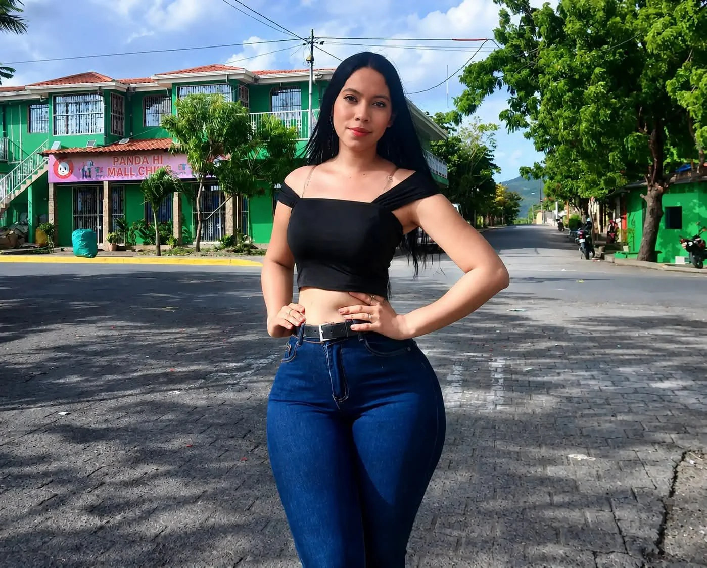 La puta vecina deliciosa de la colonia es follada por dinero image 3