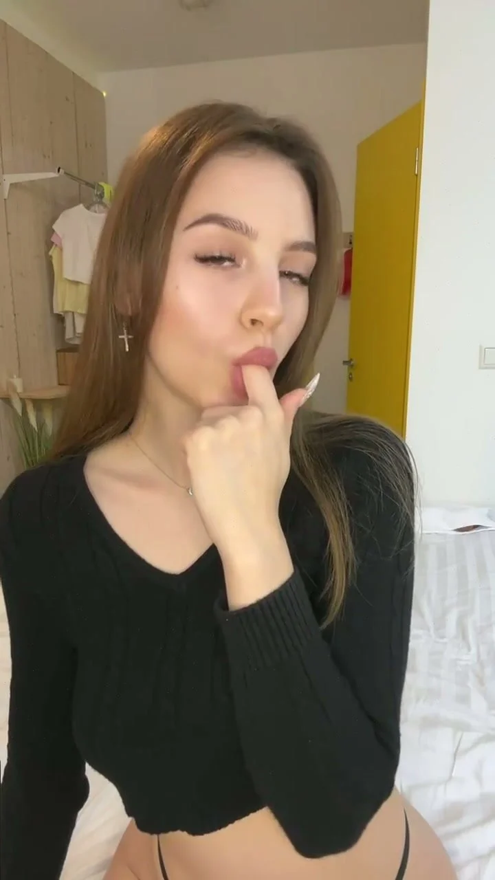 🔞 naughty small tits orgasming horny nude squirt 🫦😈 Check my OF image 3