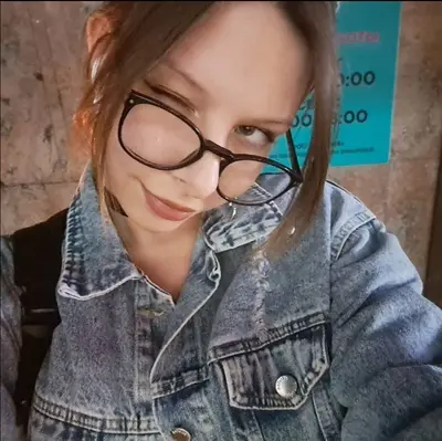 Cutie webslut with a heart cover image