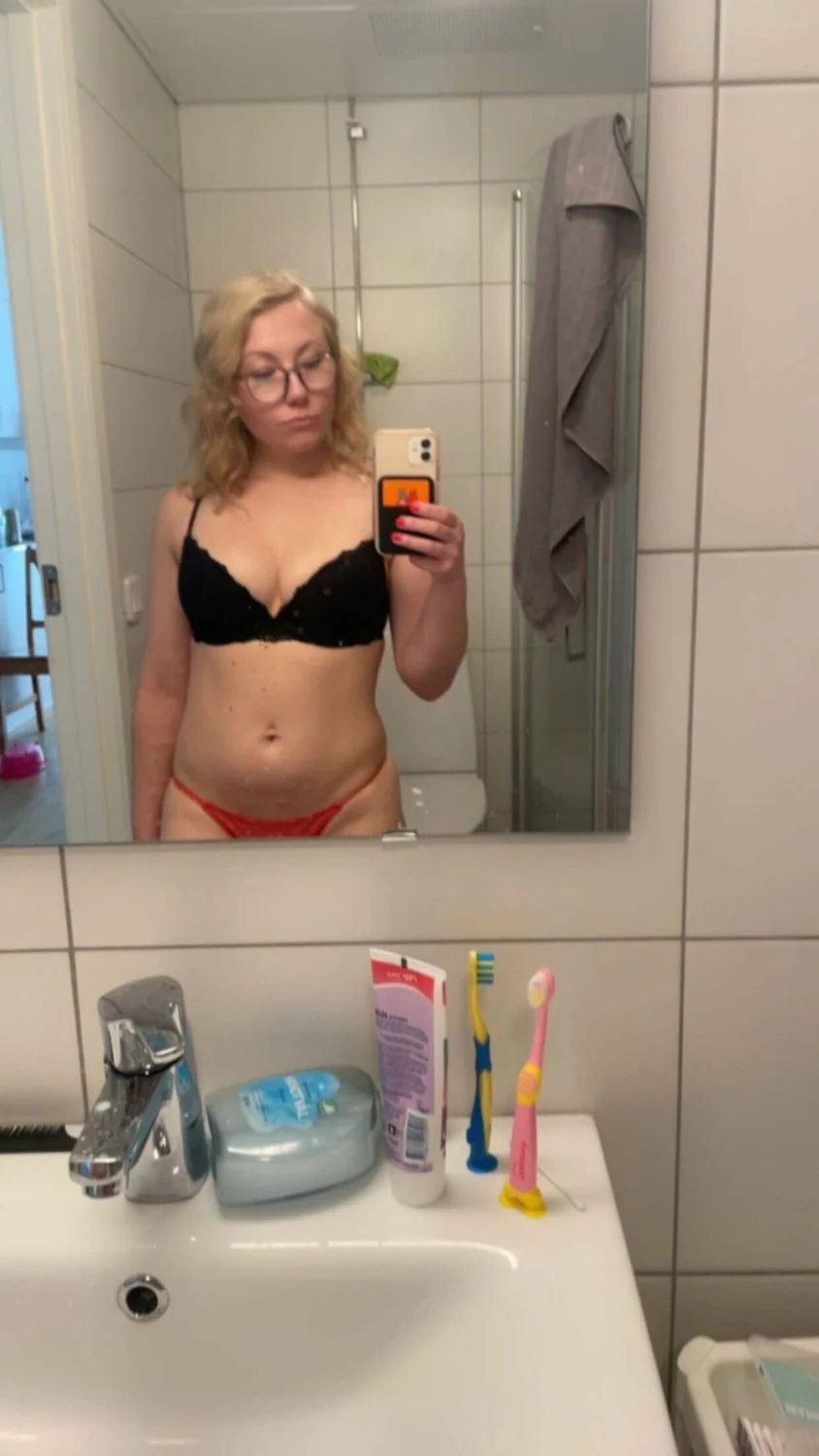 Scandinavian Slut Julia image 15