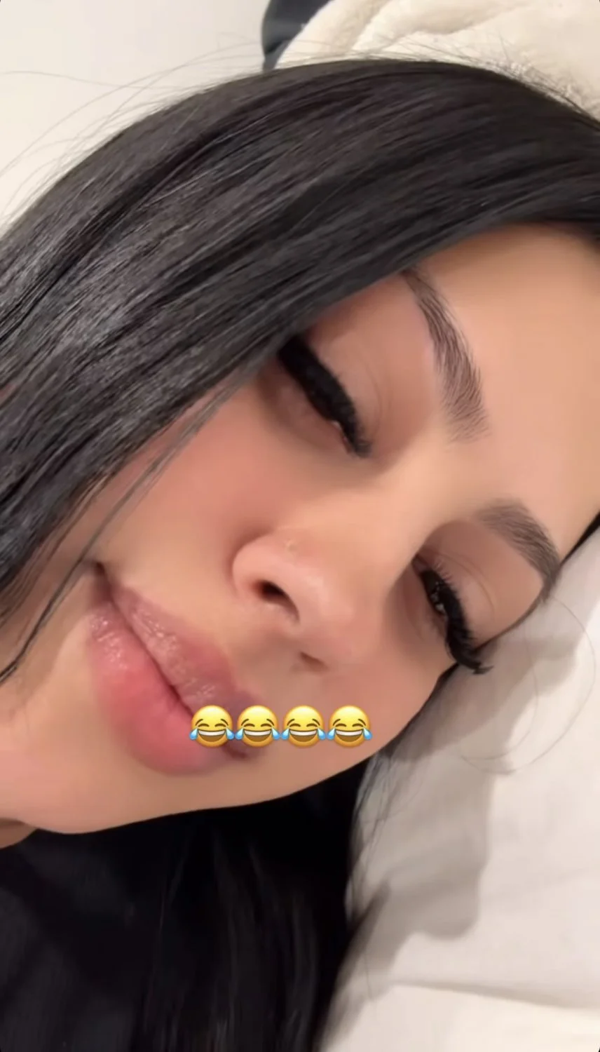 This Latina milf slut is sexy main image
