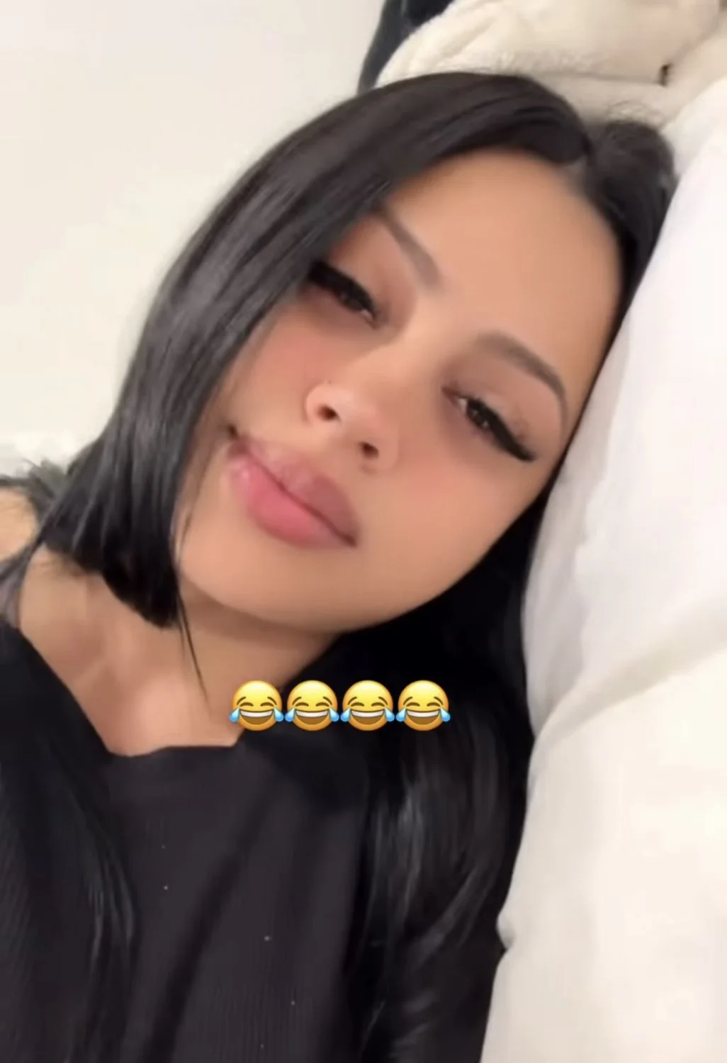 This Latina milf slut is sexy image 10