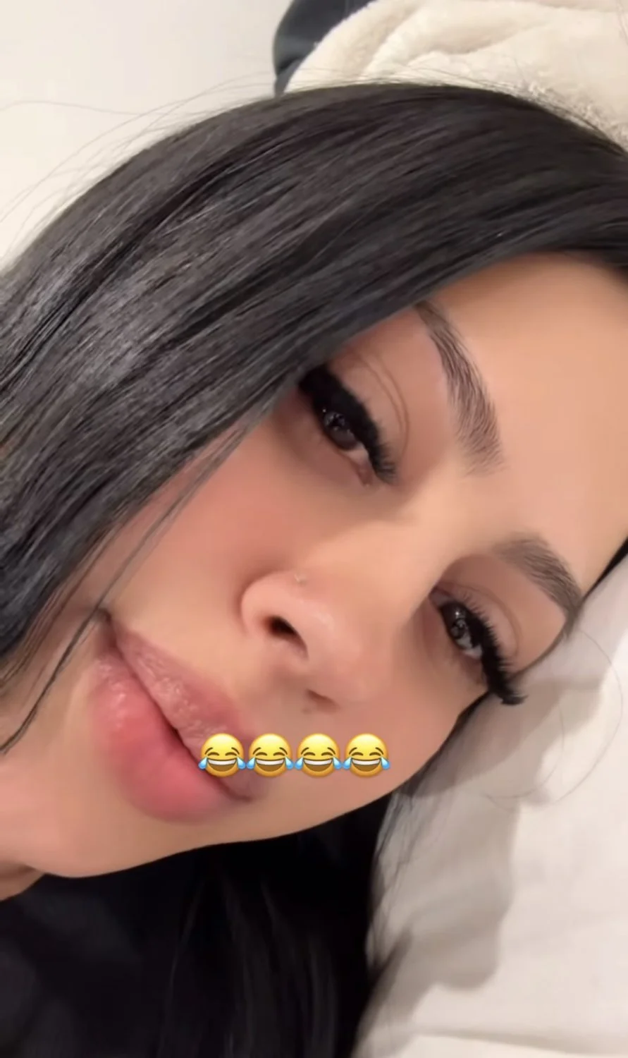 This Latina milf slut is sexy image 15
