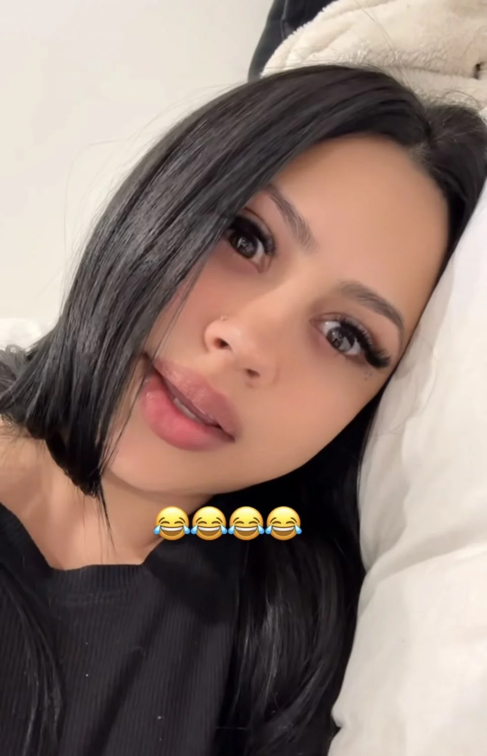 This Latina milf slut is sexy image 9