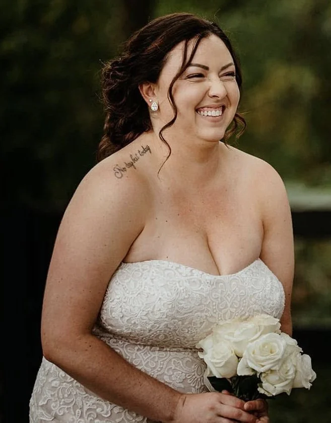 Kelsey lies about her name so she won’t get caught shaking her big titties on camera image 2