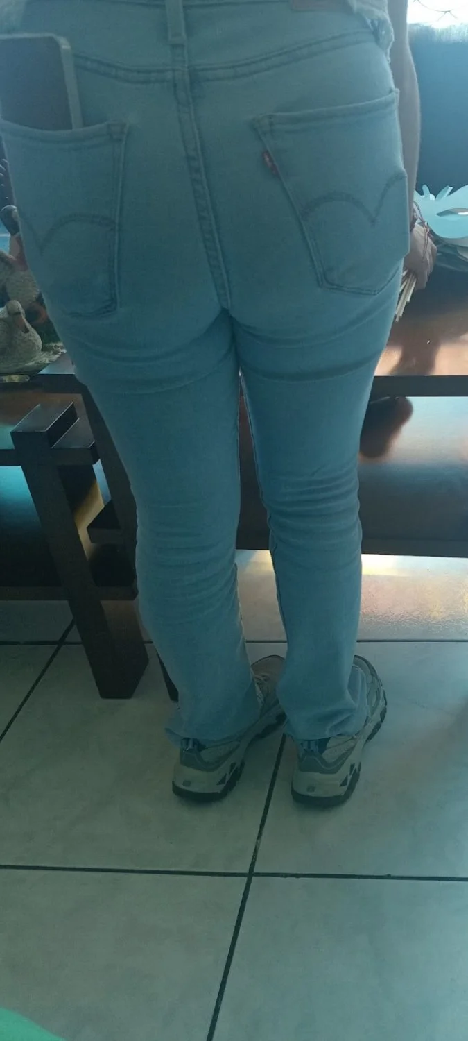 Que rica esta mini puta image 5