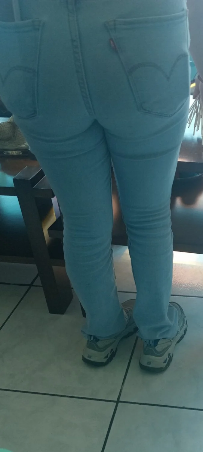 Que rica esta mini puta image 8