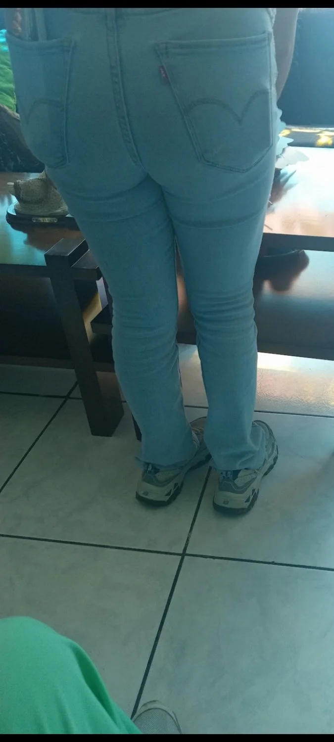 Que rica esta mini puta image 9
