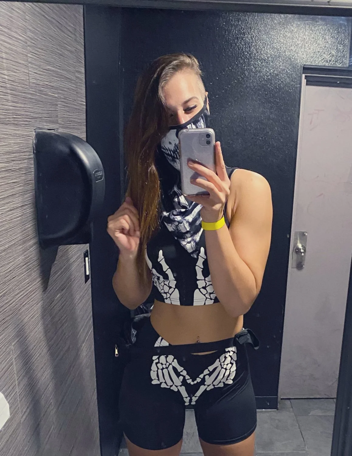 Slim thick bbc whore ❤️❤️😍😍🥰🥰 image 3
