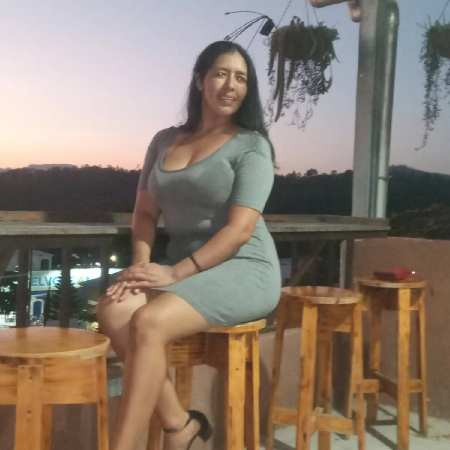 Putipobre sacando sus melones gigantes pa que se los chupen image 9